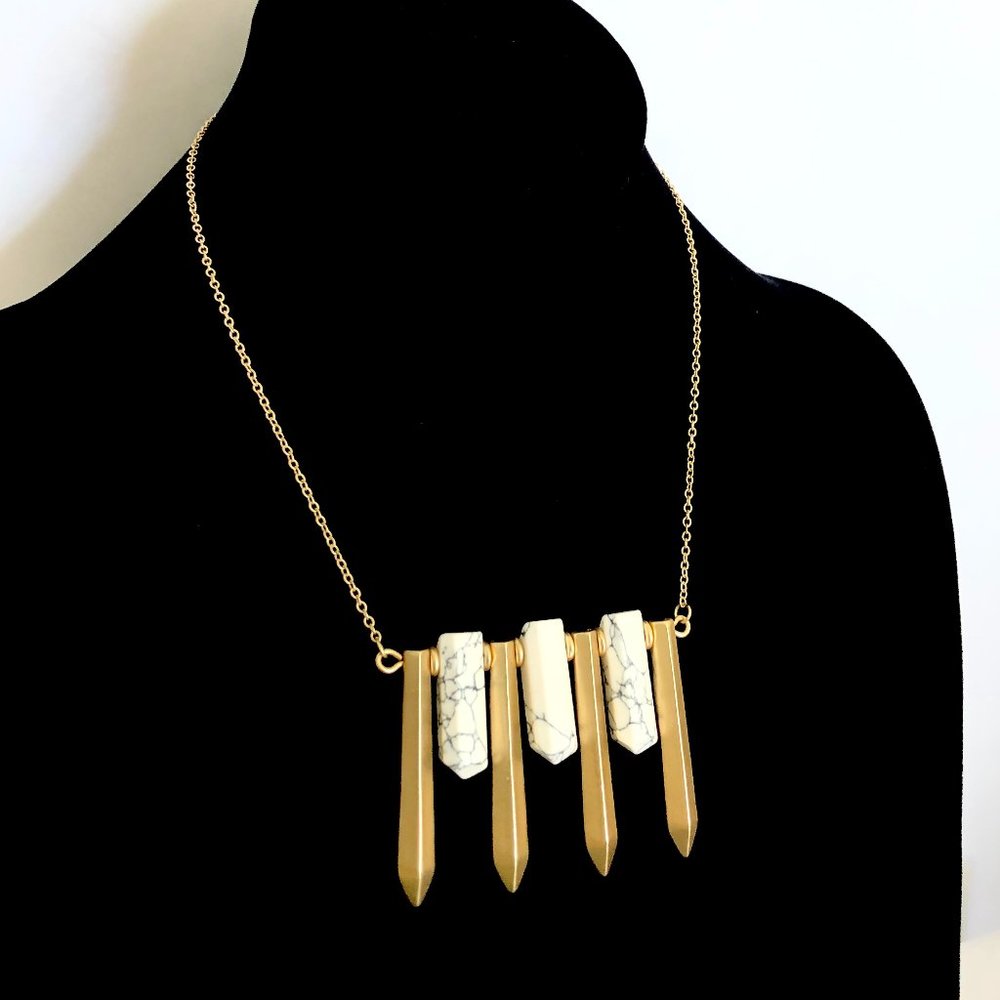 Bloomingdale's Aqua Howlite Matte Gold Stick Necklace NWT 38